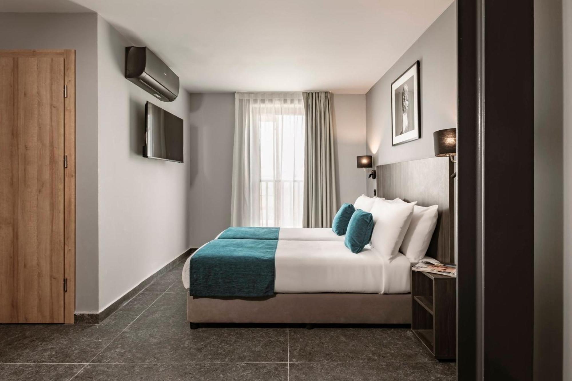 Spinola Hotel Saint Julian's Exterior photo
